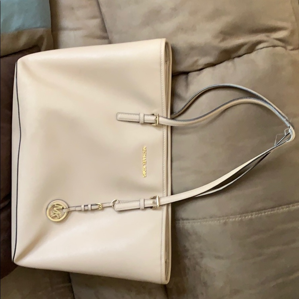 Nude Michael Kors tote